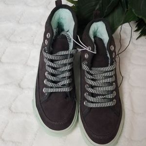 Old Navy girls high top sneakers